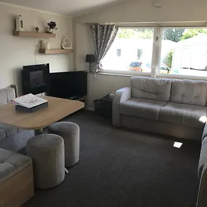 Holiday home Stunning Deluxe 3 Bedroomed Caravan With Ch, Dg And Decking., Blackpool